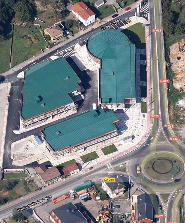 Oficinas, locales y garajes en Revilla de Camargo II