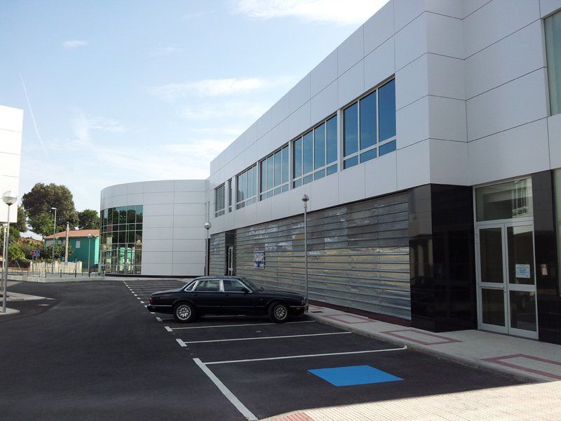 Oficinas, locales y garajes en Revilla de Camargo II